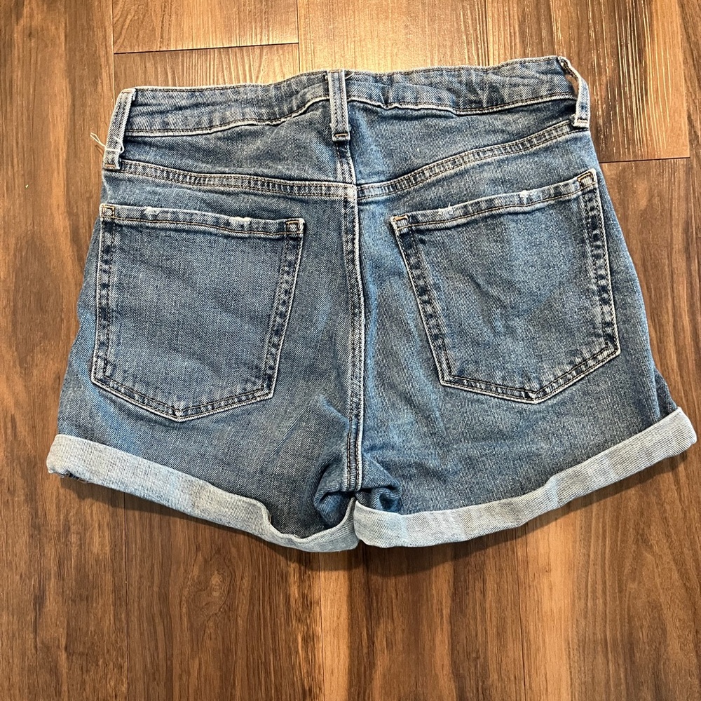Old Navy Medium Blue Distressed Rolled-Hem Jean Shorts - Picture 2 of 2